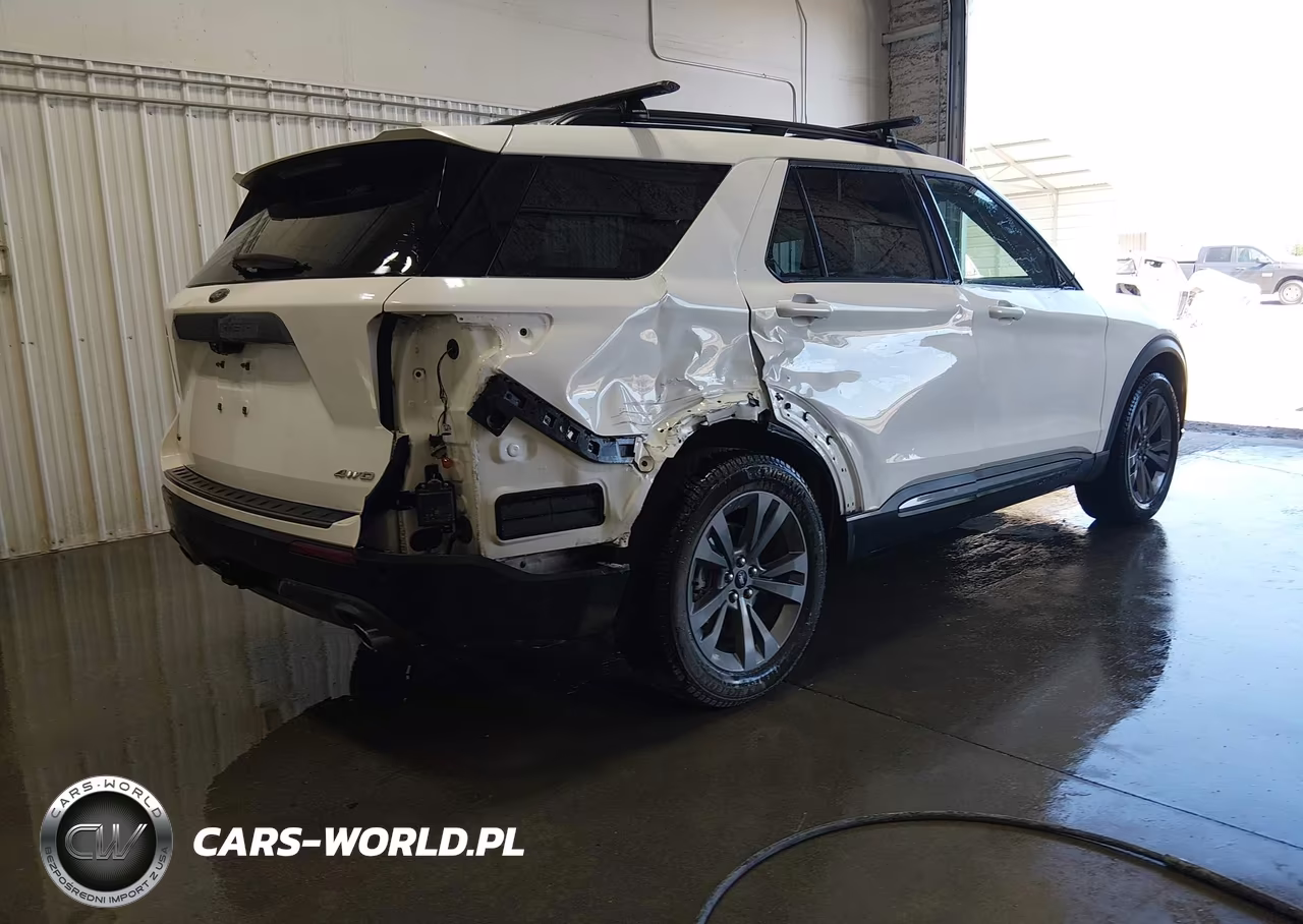 2021 Ford Explorer Xlt VIN:1FMSK8DH1MGA63702 - 4