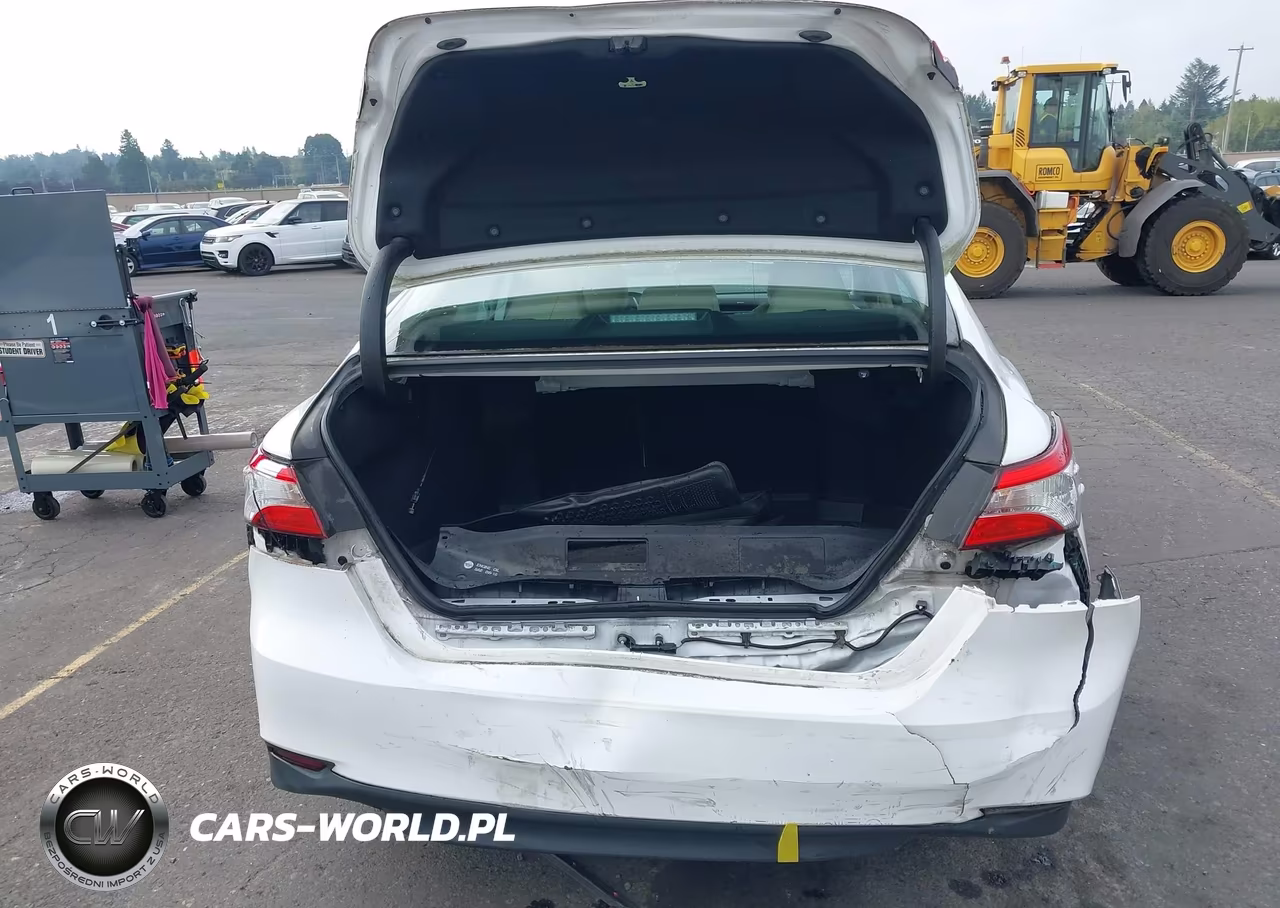 2019 Toyota Camry Le VIN:4T1B11HK9KU783120 - 6