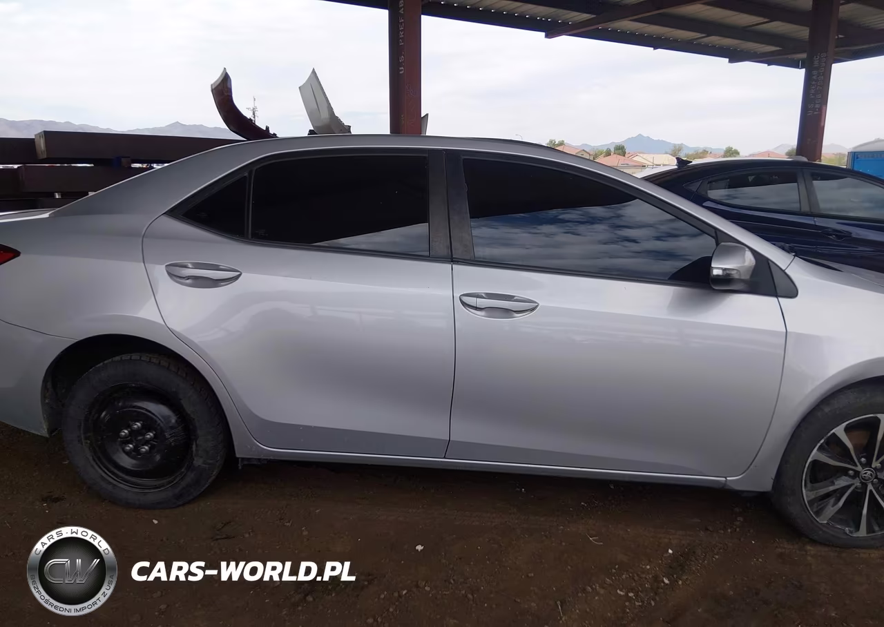 2019 Toyota Corolla Se VIN:2T1BURHE2KC232836 - 13