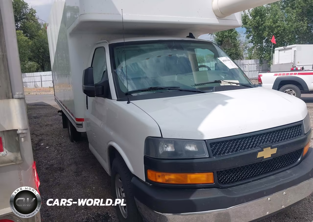 2020 Chevrolet Express Cutaway Work Van – zdjęcie 1 z 16