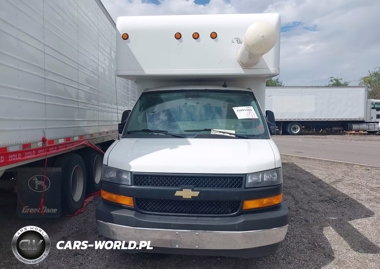 2020 Chevrolet Express Cutaway Work Van VIN:1GB0GSFG0L1210337 - 12