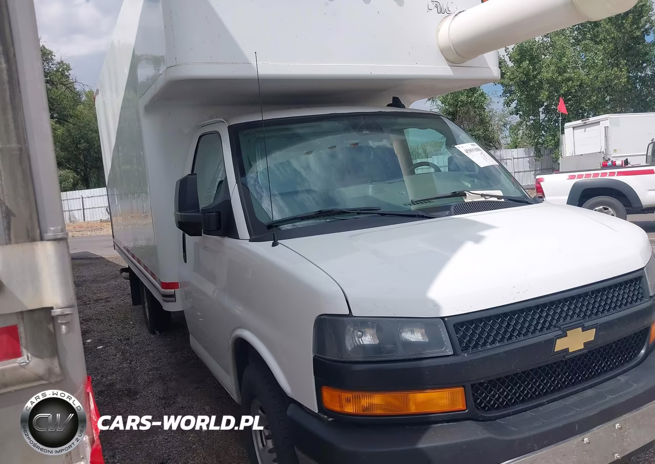 2020 Chevrolet Express Cutaway Work Van VIN:1GB0GSFG0L1210337 - 13