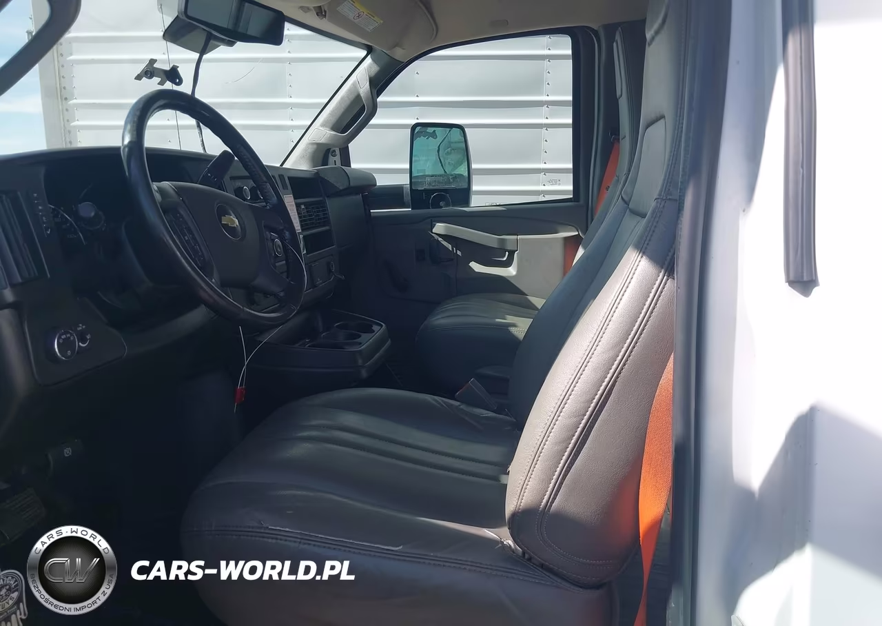 2020 Chevrolet Express Cutaway Work Van VIN:1GB0GSFG0L1210337 - 8