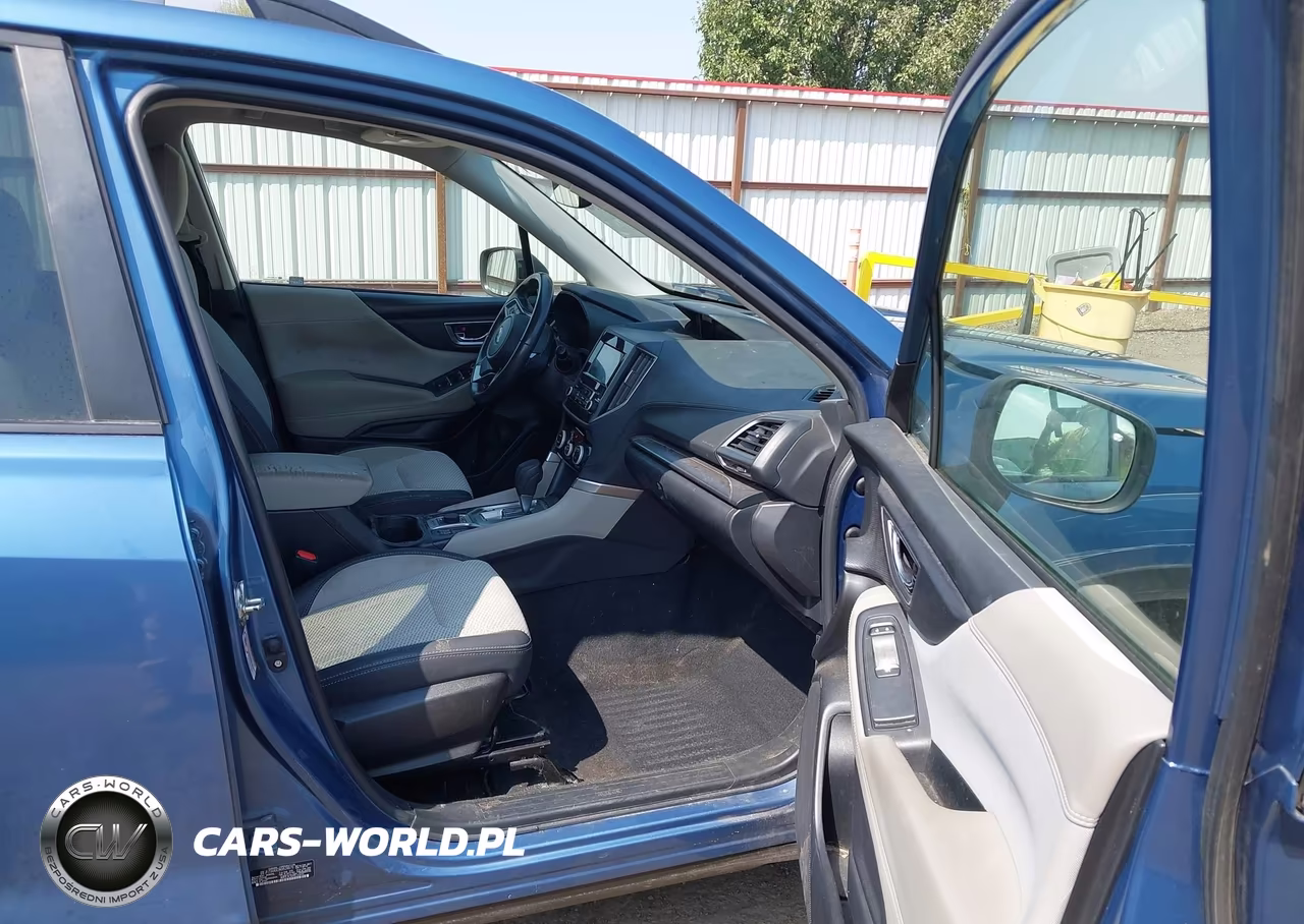 2019 Subaru Forester Premium VIN:JF2SKAGC9KH524679 - 5