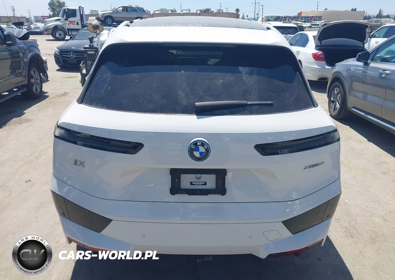 2023 BMW Ix xDrive50 VIN:WB523CF01PCM98271 - 16