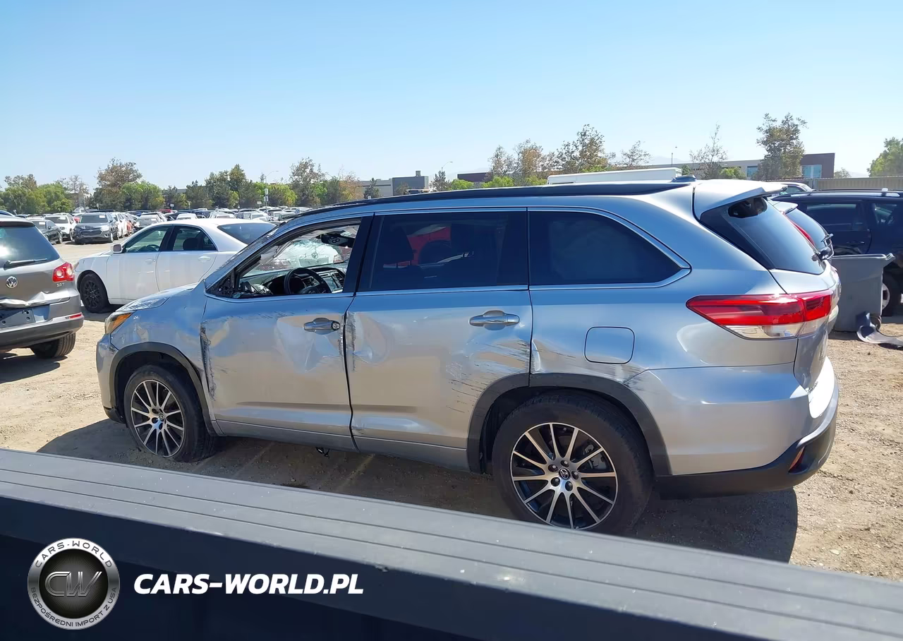 2018 Toyota Highlander Se VIN:5TDKZRFH9JS547816 - 14