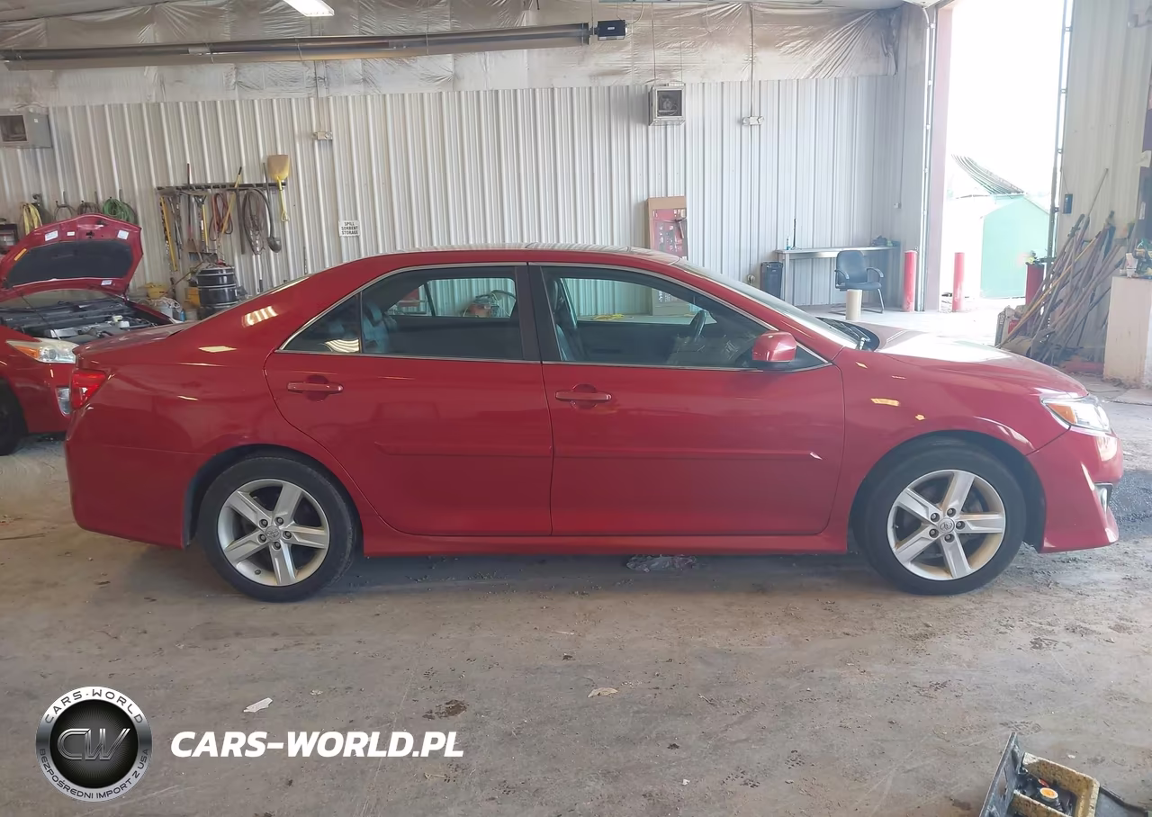 2013 Toyota Camry Se VIN:4T1BF1FK9DU697085 - 13