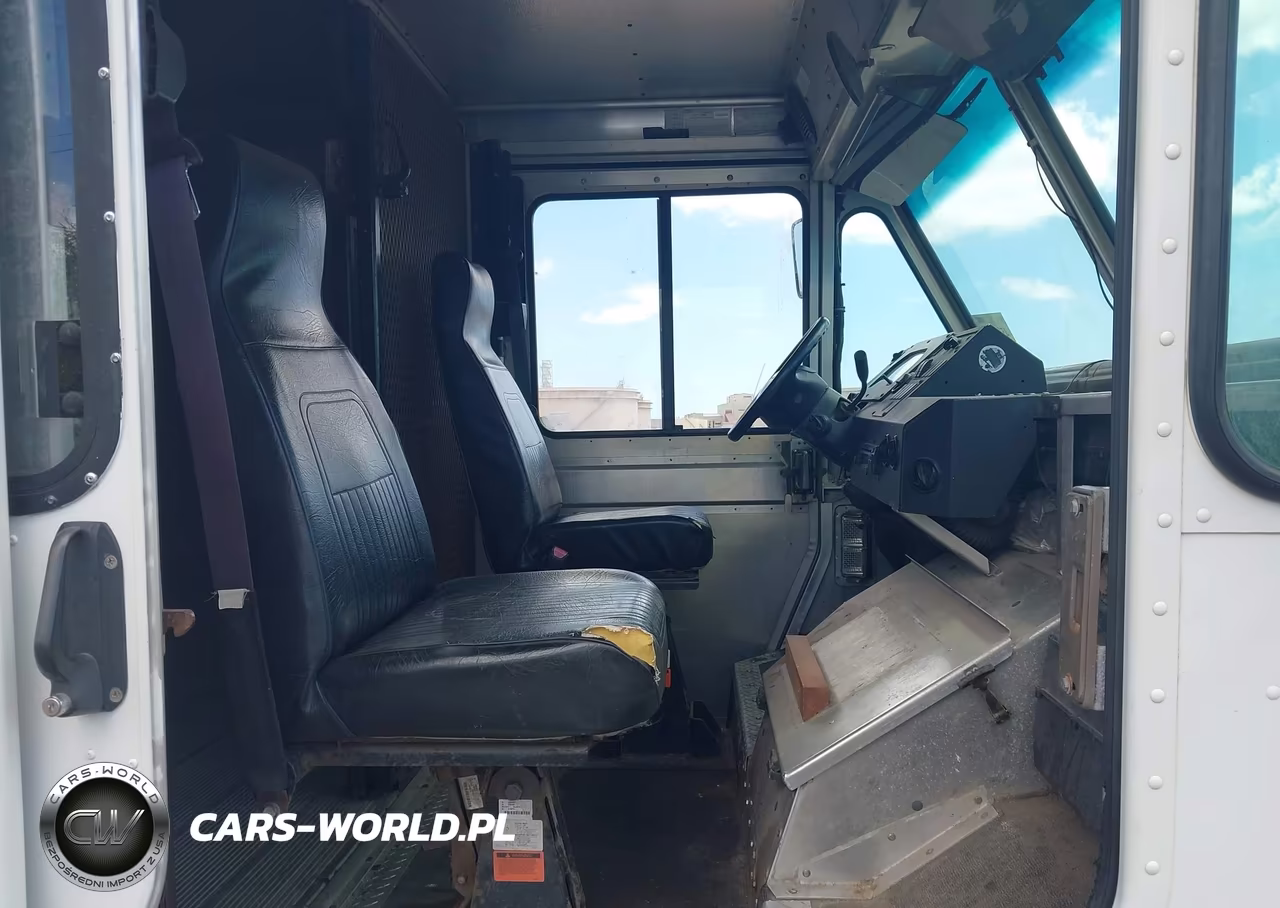 2014 Ford E-350 Stripped VIN:1FC3E3KL4EDB11013 - 5