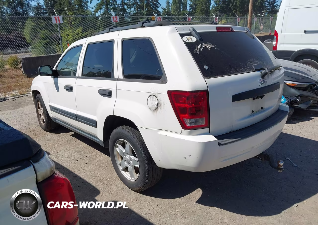 2005 Jeep Grand Cherokee Laredo VIN:1J4GS48K15C541855 - 3