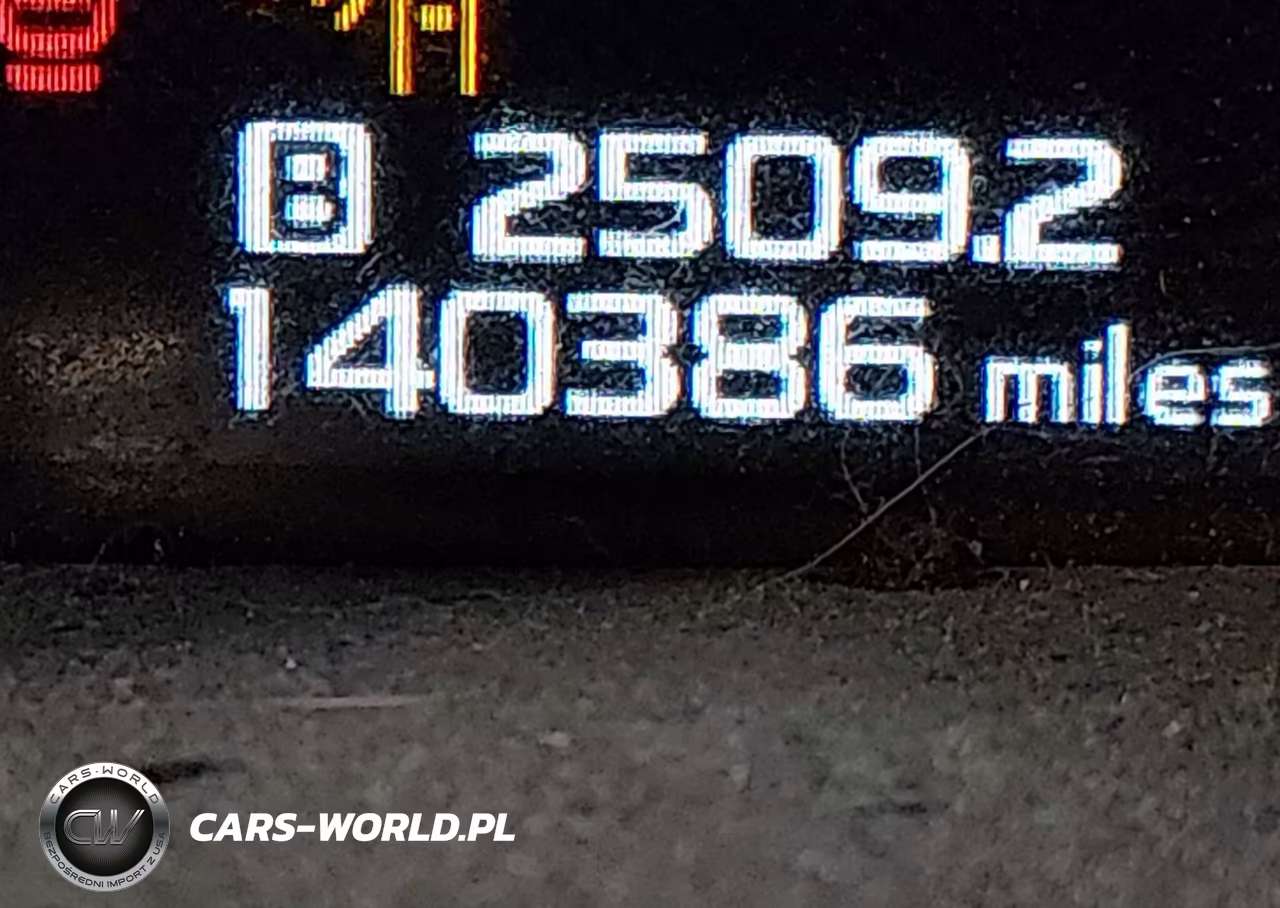 2018 Subaru Outback 2.5I Premium VIN:4S4BSAFC3J3242576 - 16