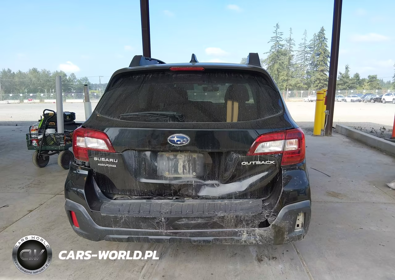 2018 Subaru Outback 2.5I Premium VIN:4S4BSAFC3J3242576 - 17