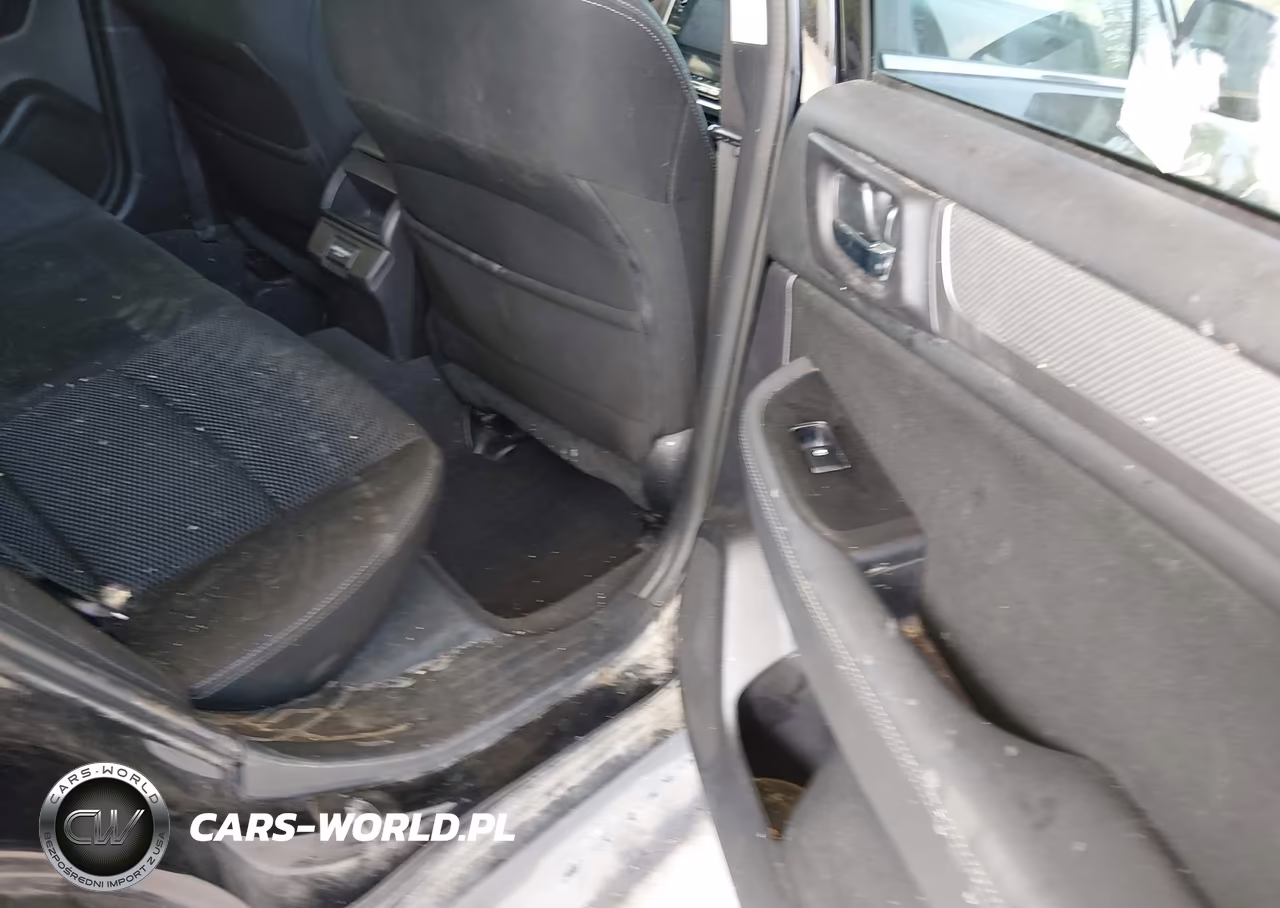 2018 Subaru Outback 2.5I Premium VIN:4S4BSAFC3J3242576 - 8