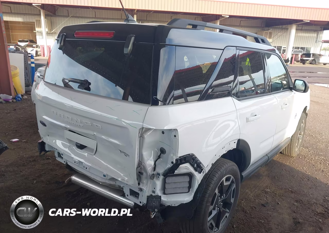 2024 Ford Bronco Sport Outer Banks VIN:3FMCR9C6XRRF28189 - 4