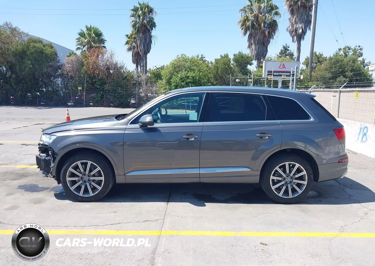 2018 Audi Q7 3.0T Premium VIN:WA1VAAF71JD049032 - 15