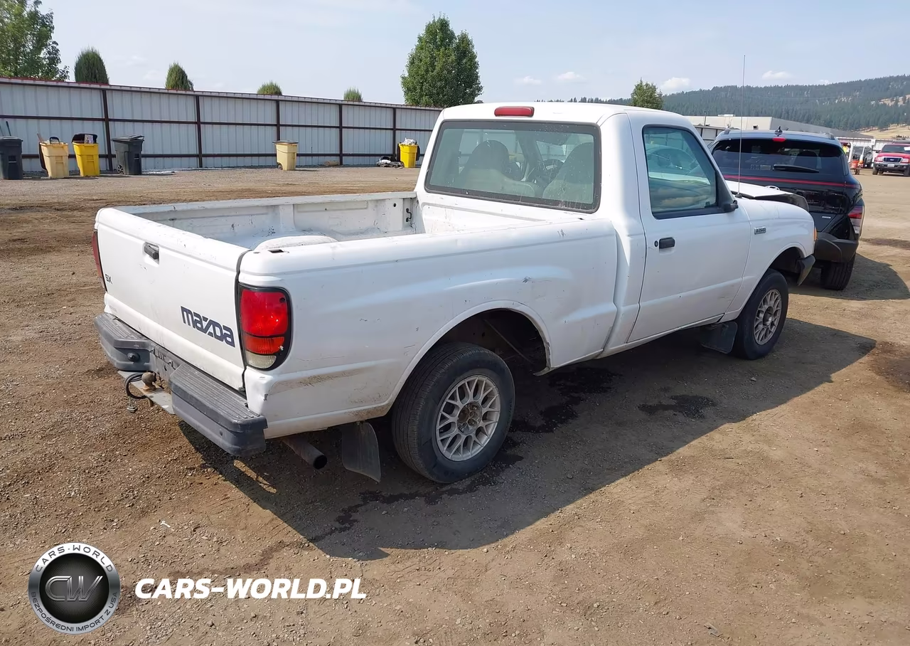 1999 Mazda B2500 VIN:4F4YR12CXXTM26221 - 4