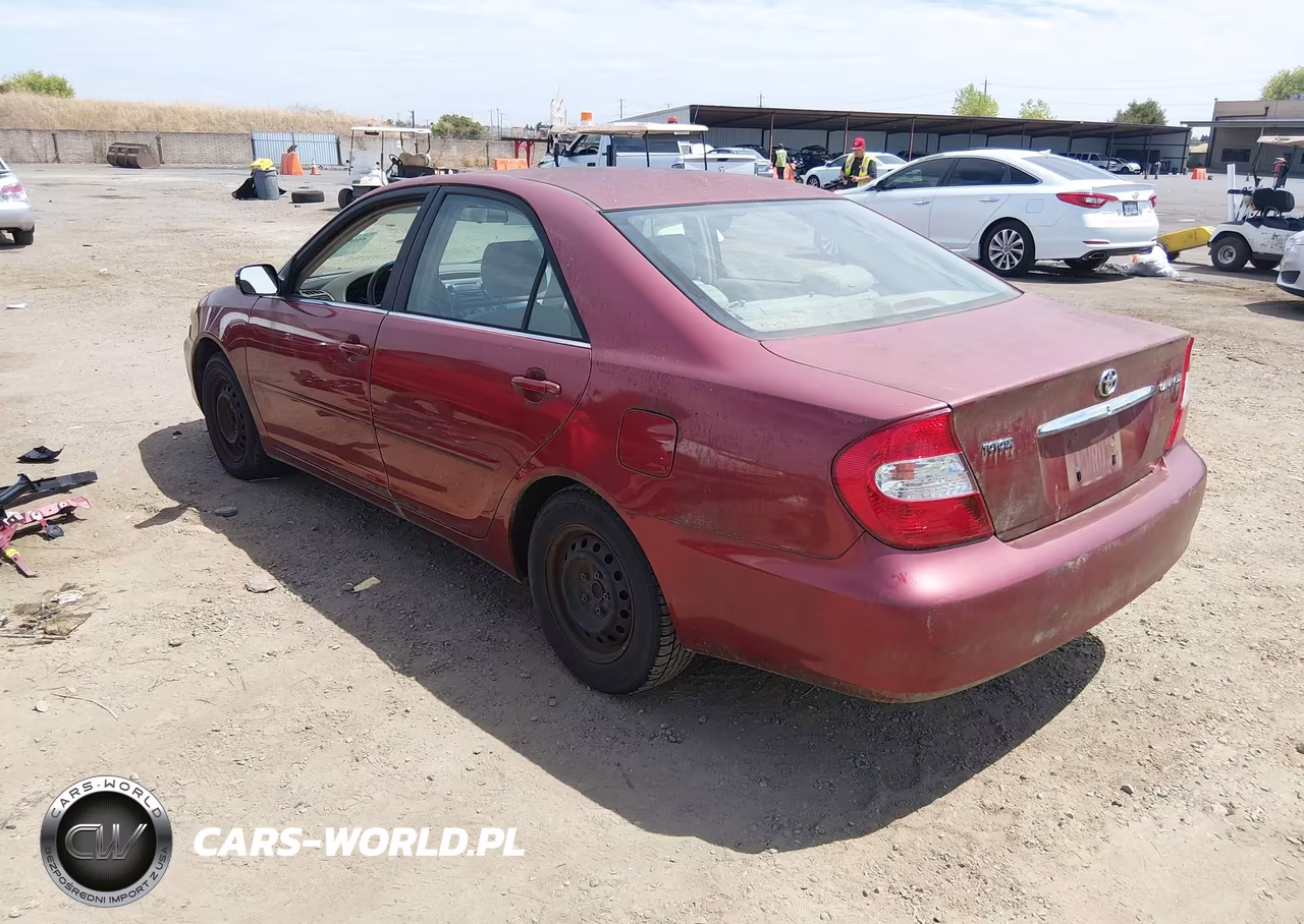 2003 Toyota Camry Le VIN:JTDBE32K430158288 - 3