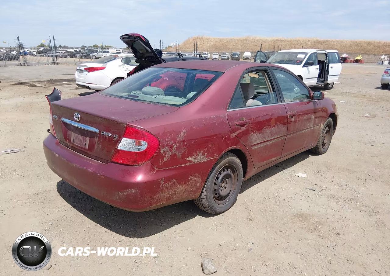 2003 Toyota Camry Le VIN:JTDBE32K430158288 - 4