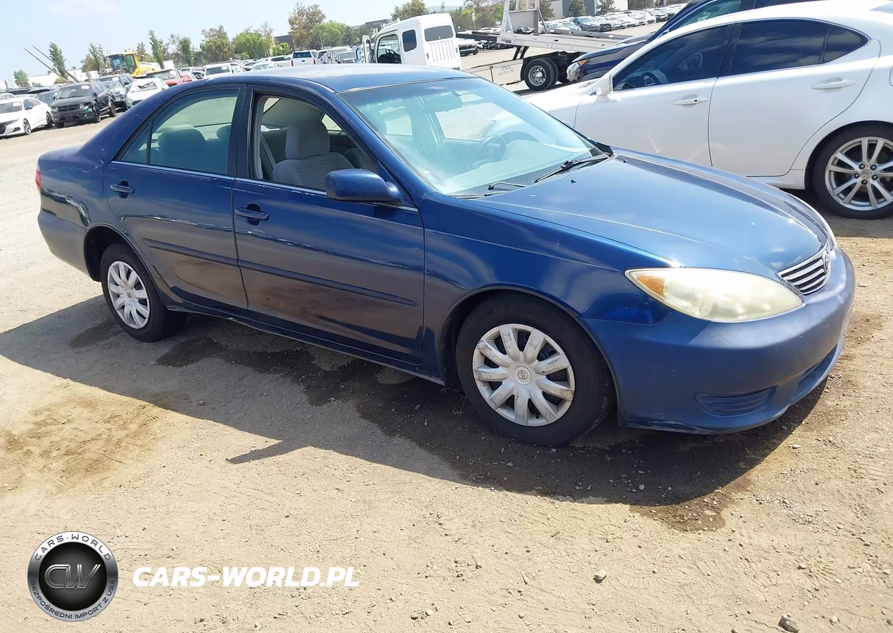 2005 Toyota Camry Le – zdjęcie 1 z 12
