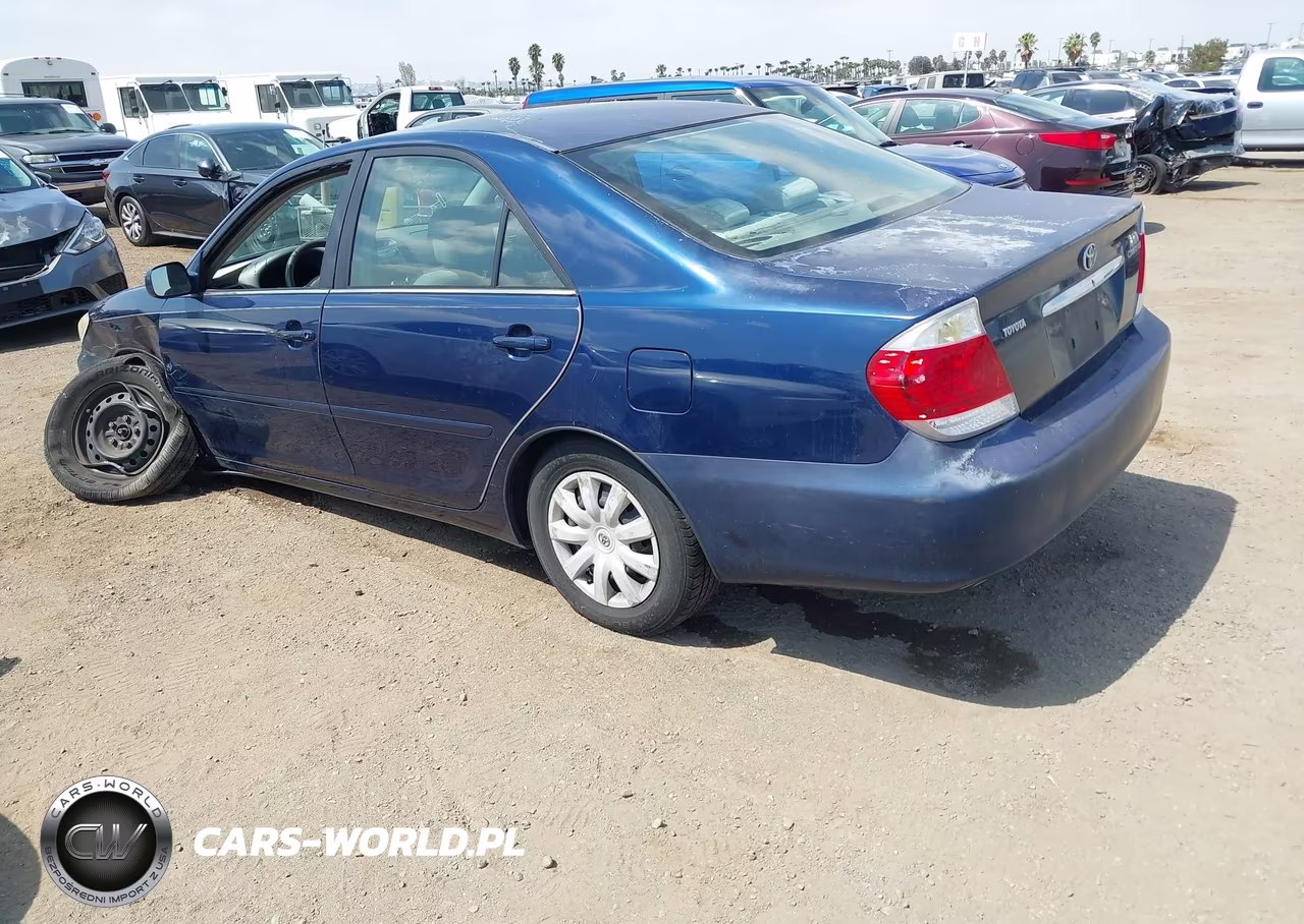 2005 Toyota Camry Le VIN:4T1BE30K85U014219 - 3
