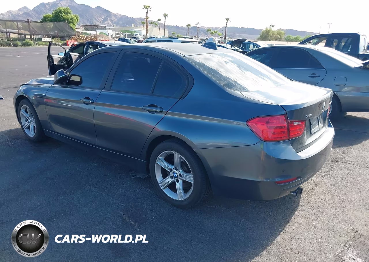 2015 BMW 328I xDrive VIN:WBA3B3G57FNR88641 - 3