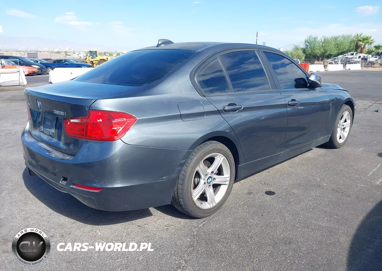 2015 BMW 328I xDrive VIN:WBA3B3G57FNR88641 - 4