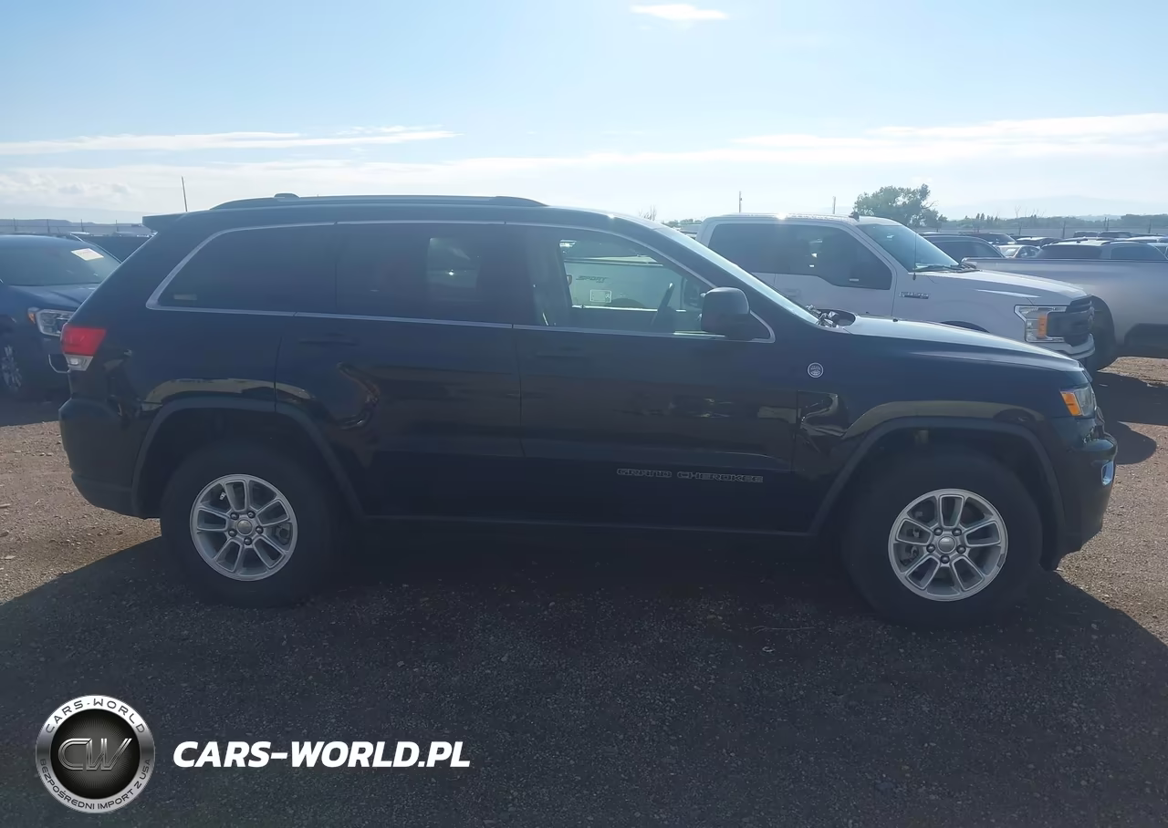 2019 Jeep Grand Cherokee Laredo E 4X4 VIN:1C4RJFAG8KC766112 - 13