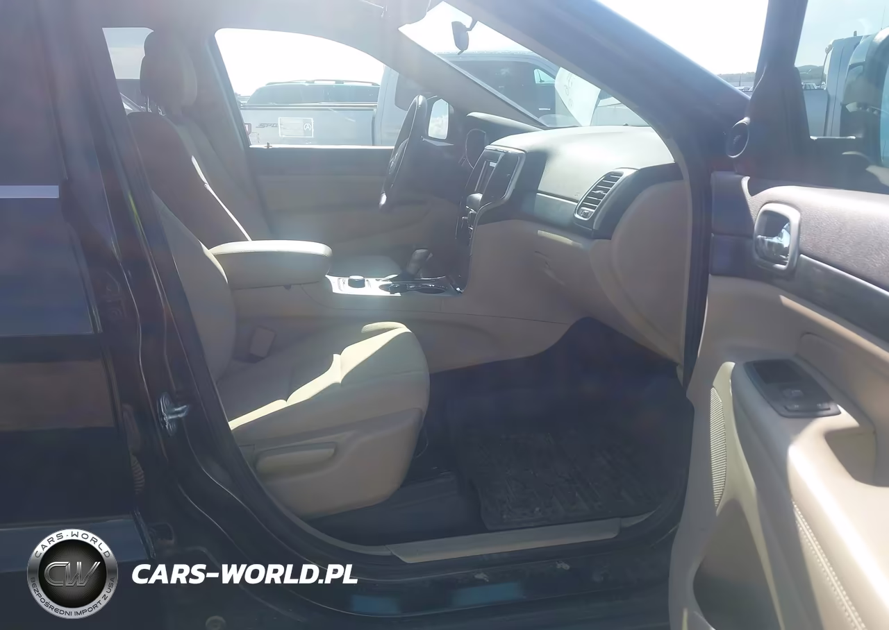 2019 Jeep Grand Cherokee Laredo E 4X4 VIN:1C4RJFAG8KC766112 - 5