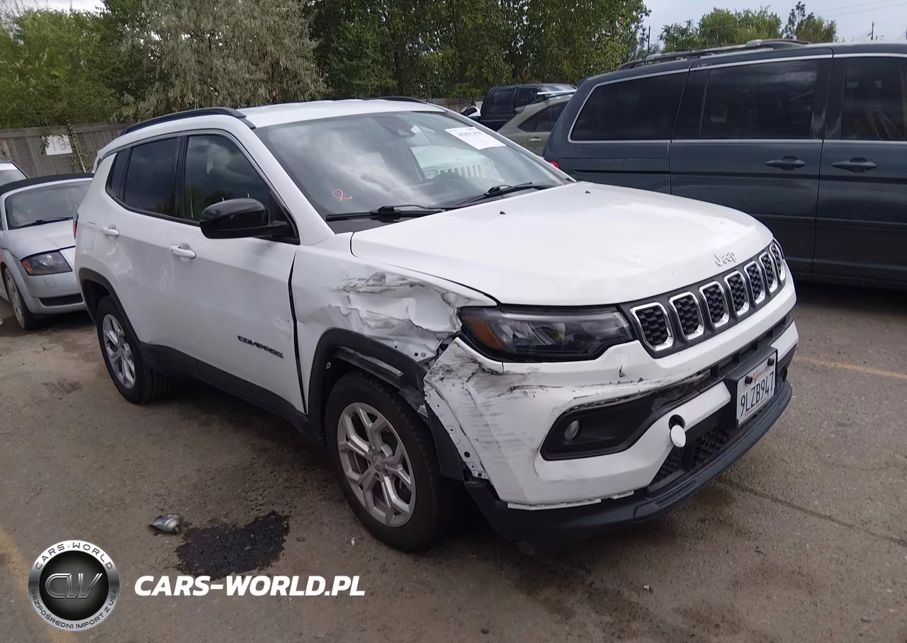 2024 Jeep Compass Latitude 4X4 – zdjęcie 1 z 16