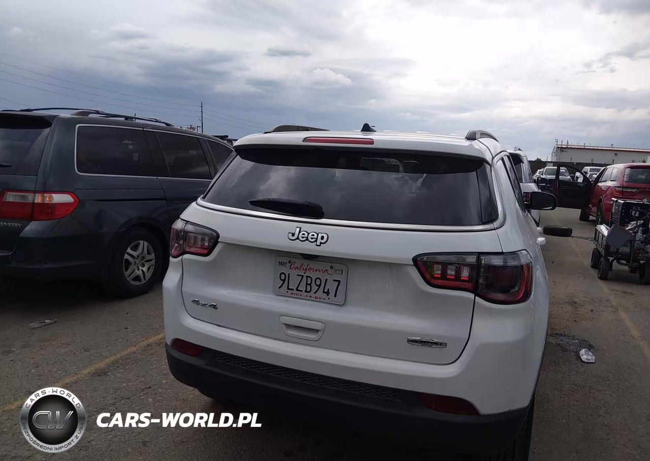 2024 Jeep Compass Latitude 4X4 VIN:3C4NJDBN5RT160829 - 16