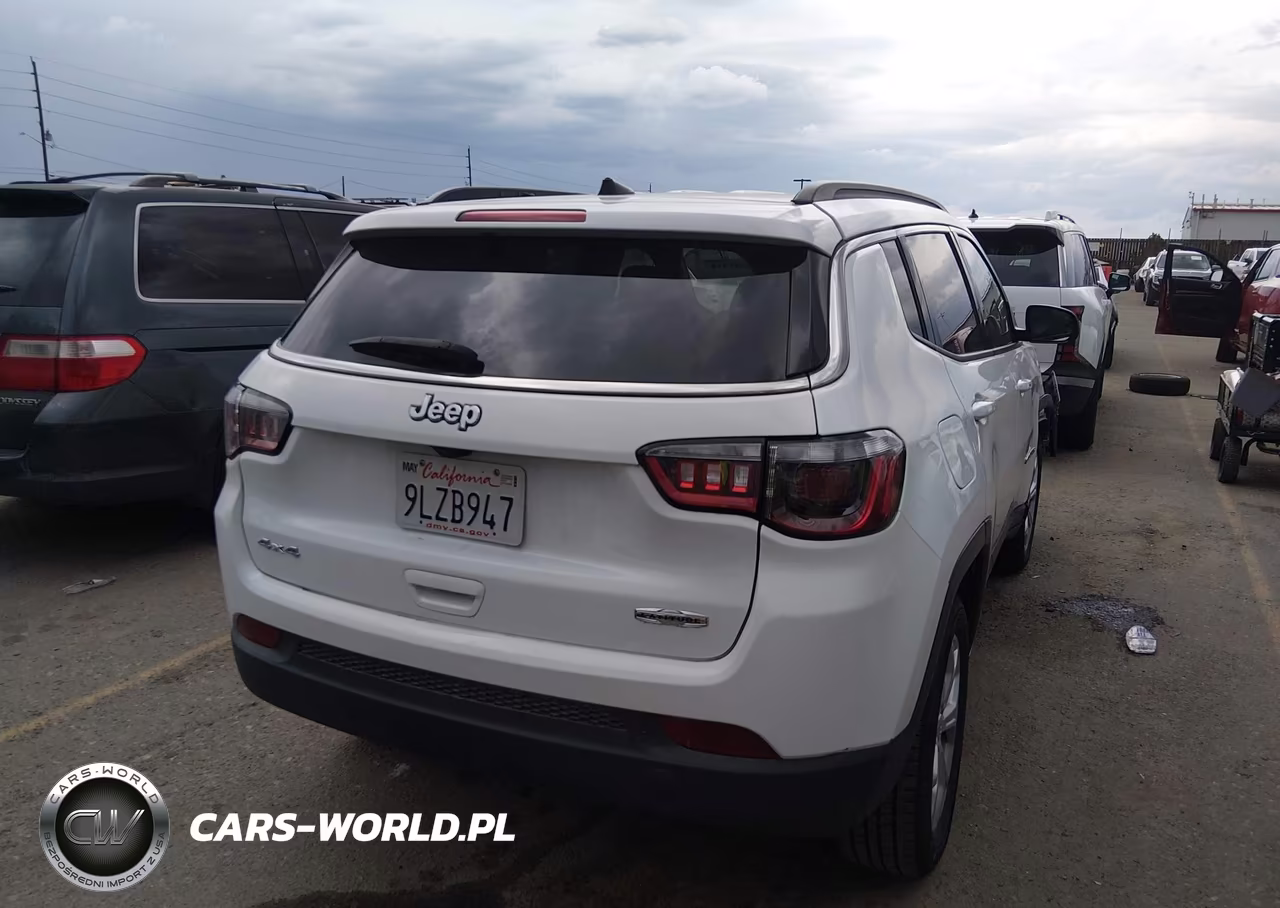 2024 Jeep Compass Latitude 4X4 VIN:3C4NJDBN5RT160829 - 4