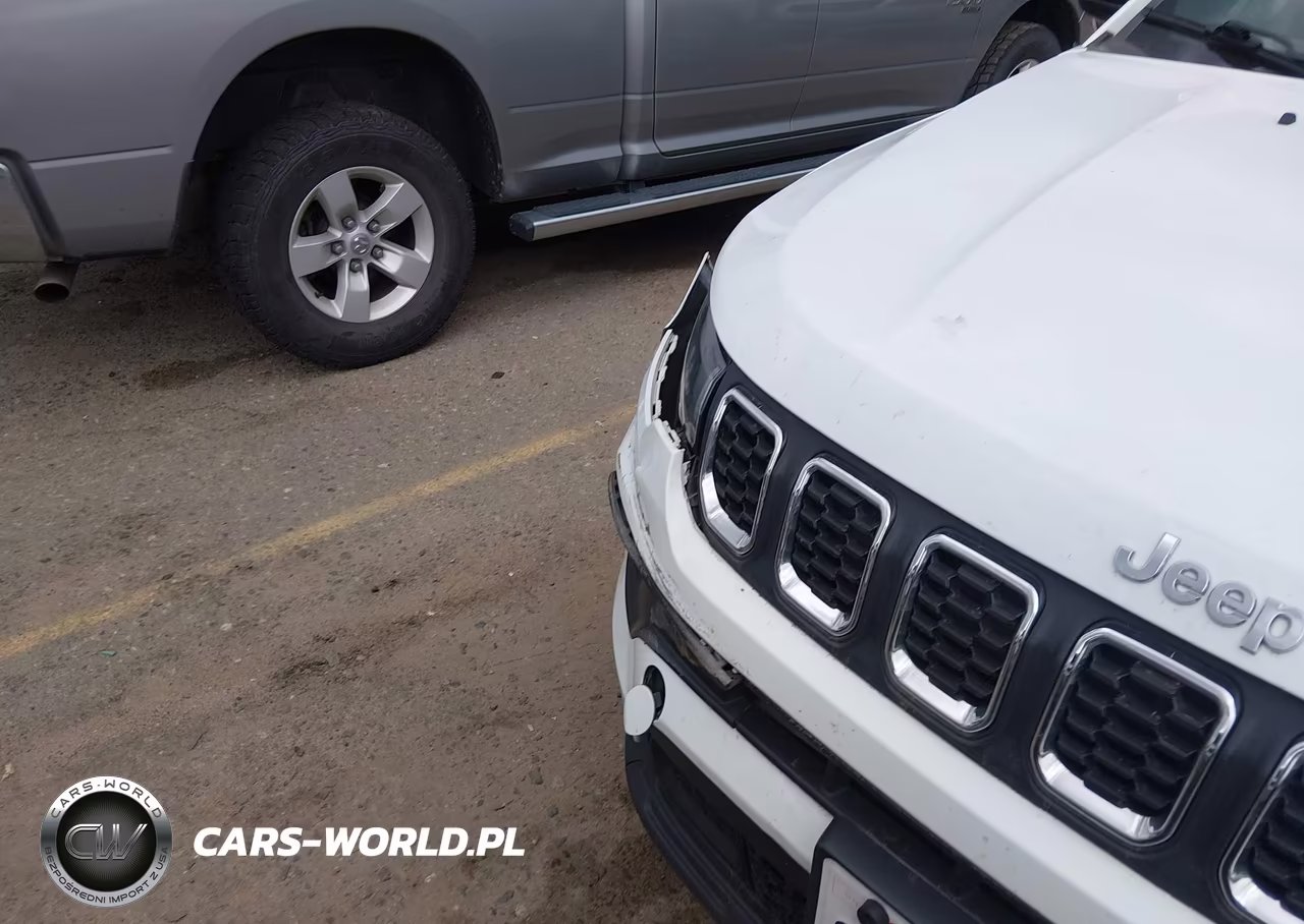 2024 Jeep Compass Latitude 4X4 VIN:3C4NJDBN5RT160829 - 6