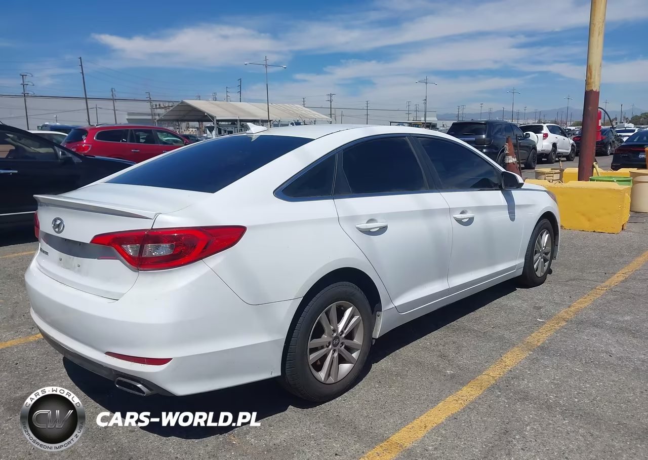 2016 Hyundai Sonata Se VIN:5NPE24AF2GH312425 - 4
