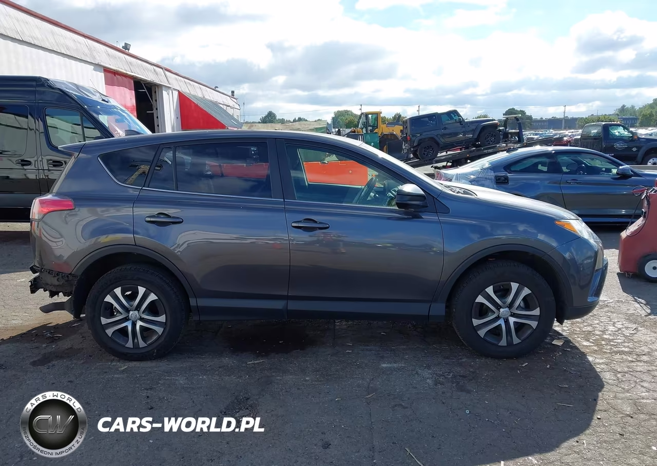 2018 Toyota Rav4 Le VIN:JTMBFREV8JJ217338 - 14