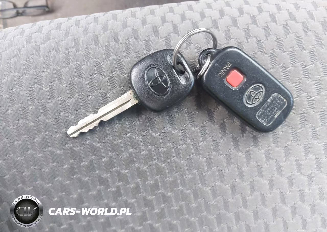 2007 Toyota Matrix VIN:2T1KR32E97C649630 - 11