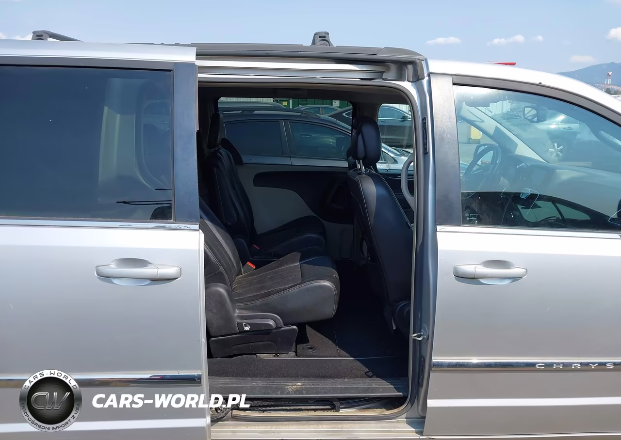 2012 Chrysler Town & Country Touring VIN:2C4RC1BG9CR312603 - 8