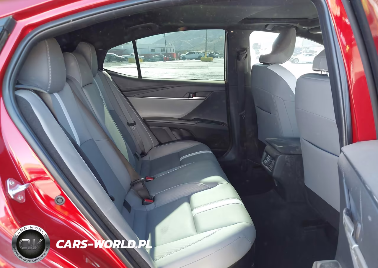 2026 Toyota Camry Se VIN:4T1DAACK0TU311468 - 8