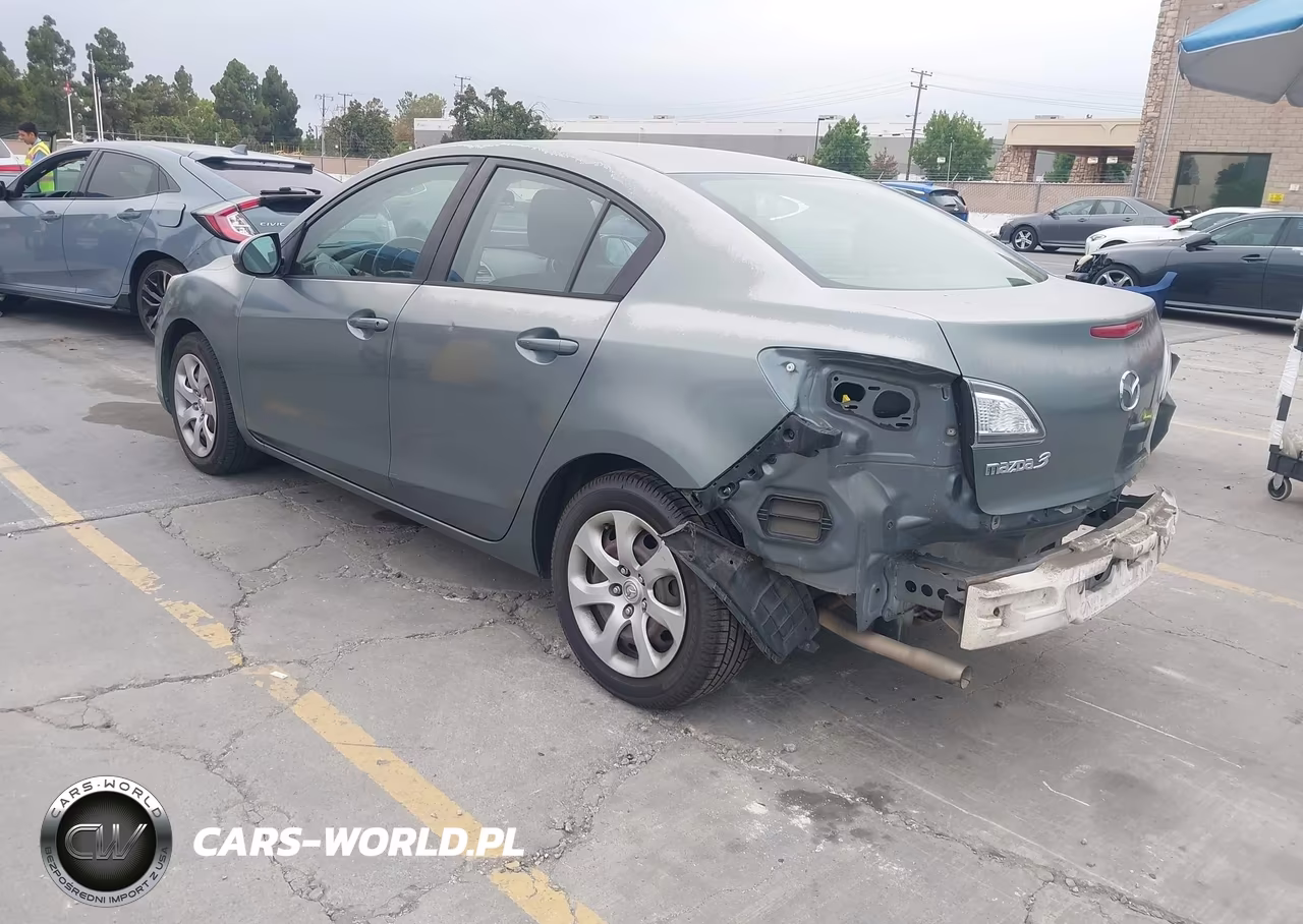 2012 Mazda Mazda3 I Sport VIN:JM1BL1UG4C1613508 - 3