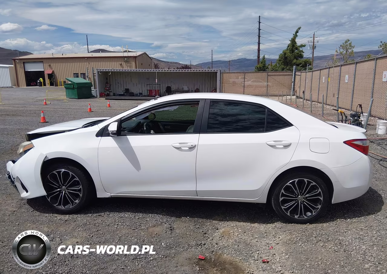 2015 Toyota Corolla S Plus VIN:2T1BURHE2FC452354 - 14