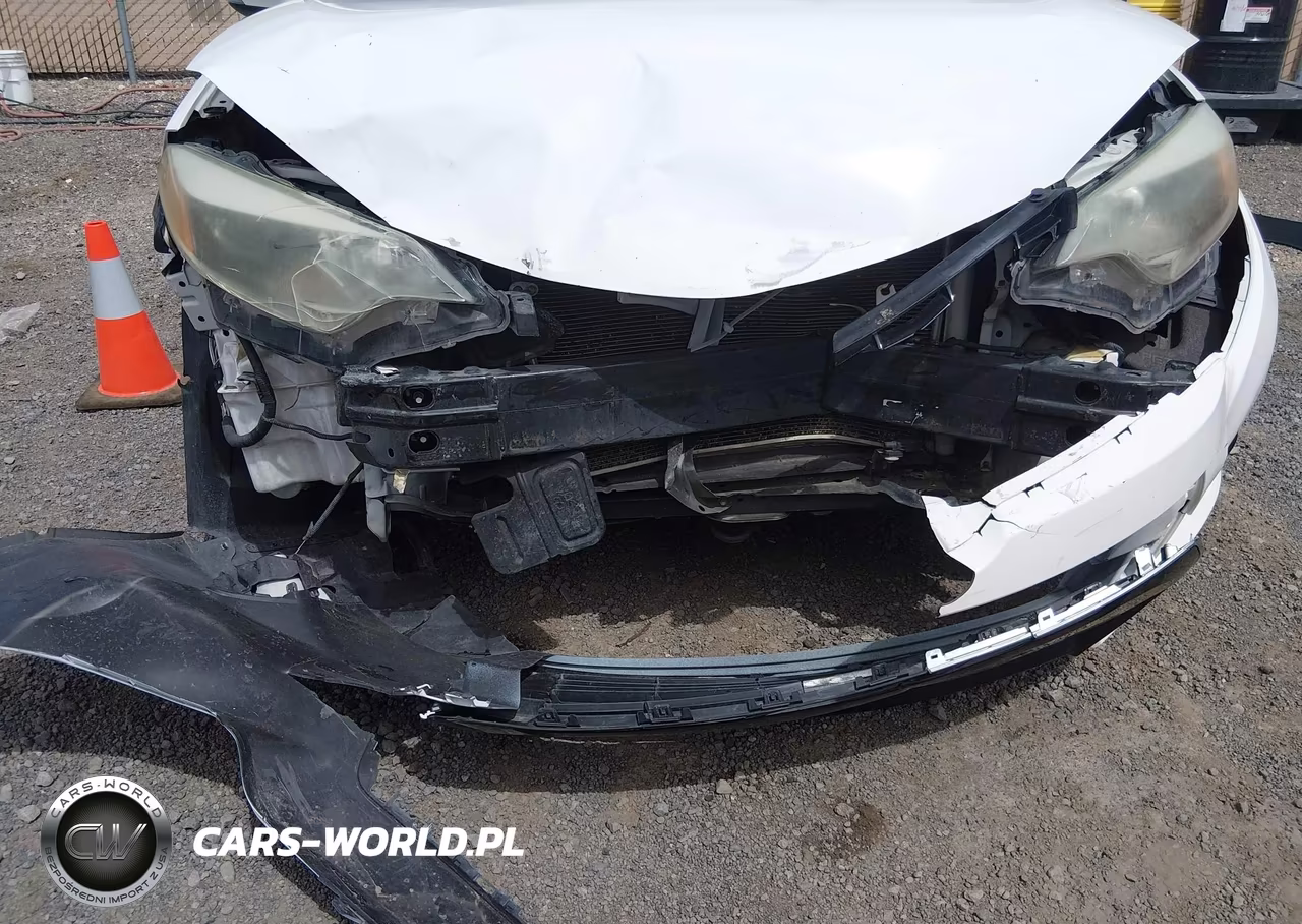 2015 Toyota Corolla S Plus VIN:2T1BURHE2FC452354 - 6