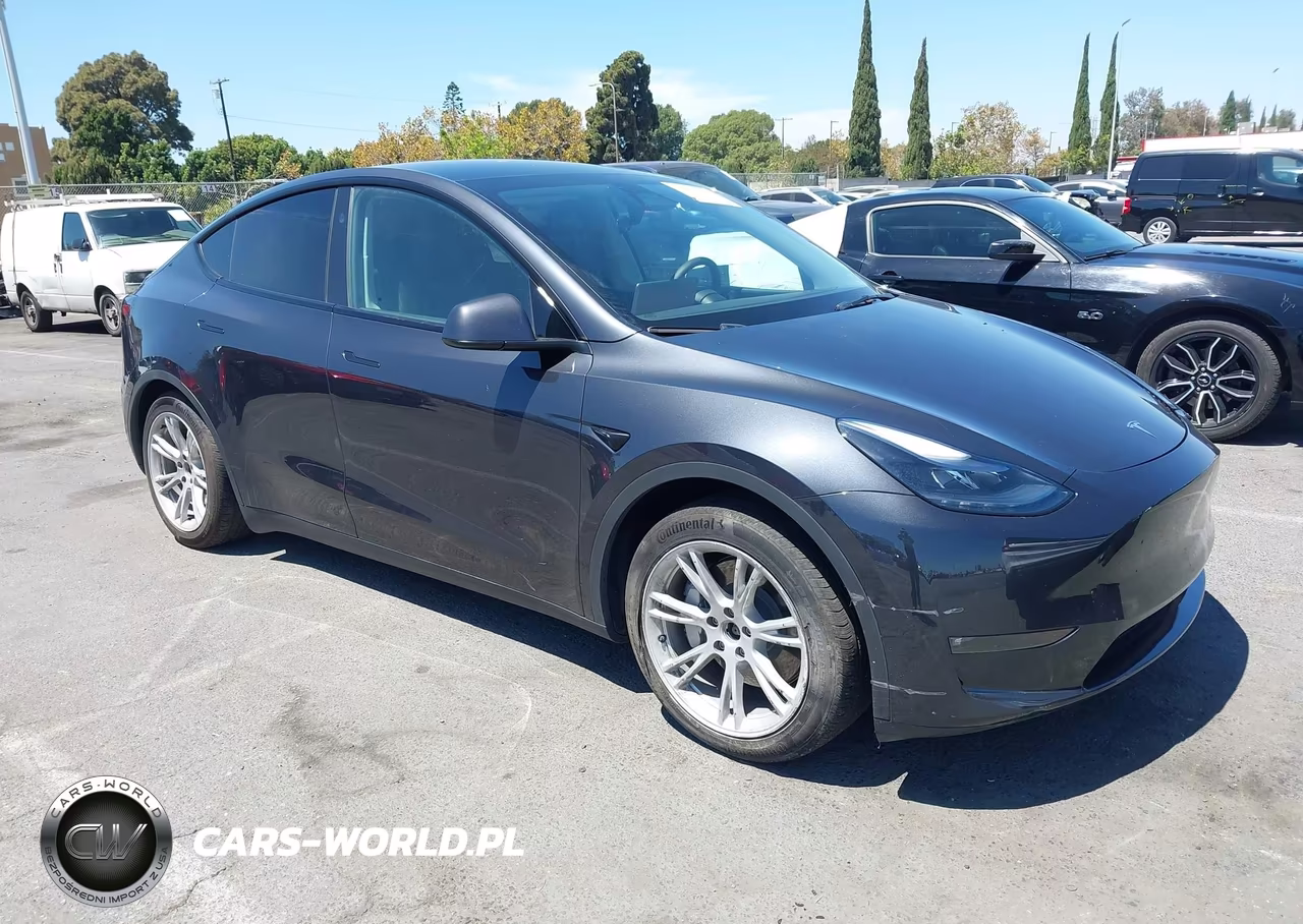 2024 Tesla Model Y Long Range Dual Motor All-Wheel Drive