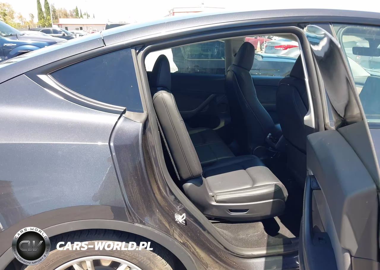 2024 Tesla Model Y Long Range Dual Motor All-Wheel Drive VIN:7SAYGAEE5RF993585 - 8