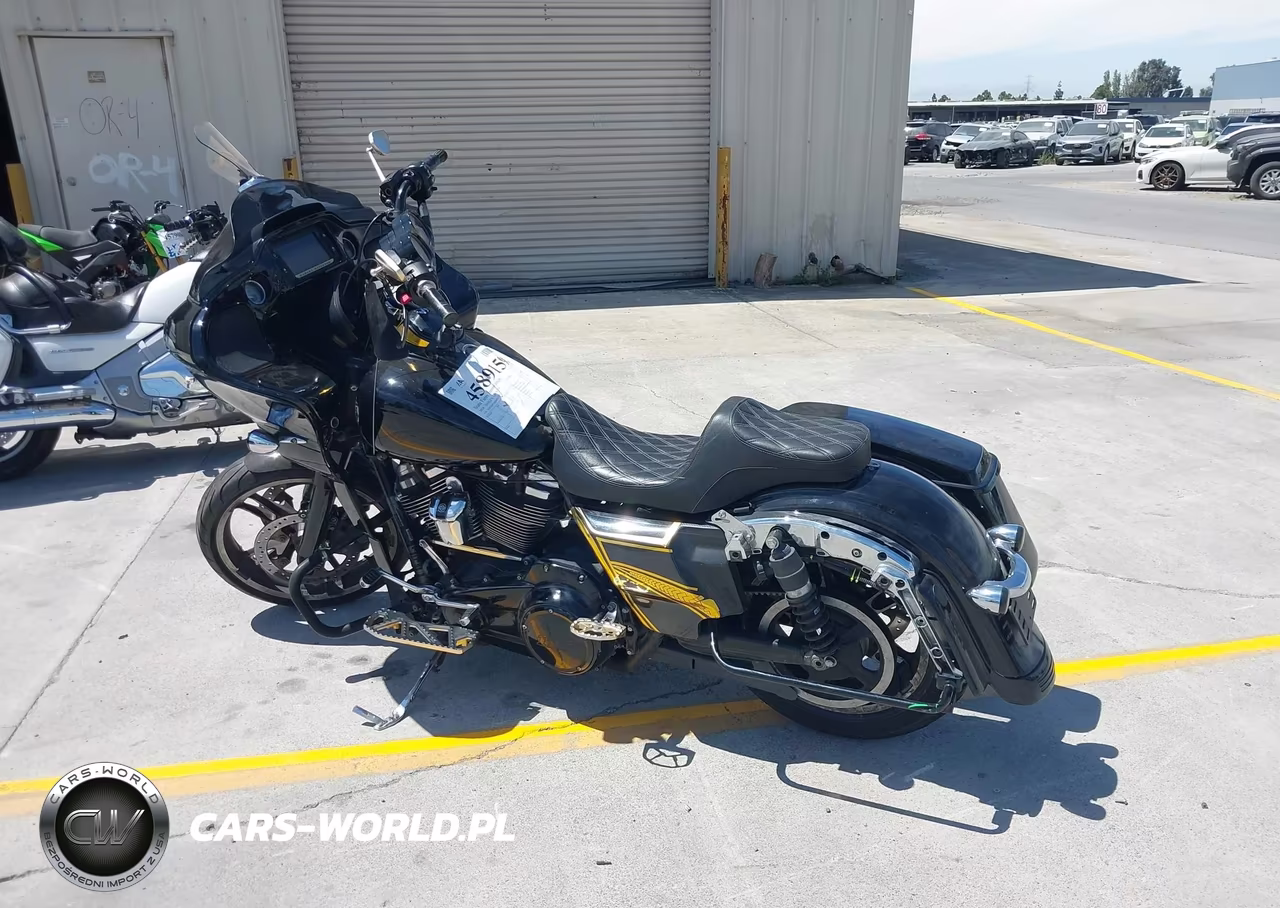 2018 Harley-Davidson Fltrx Road Glide VIN:1HD1KHC10JB642529 - 3