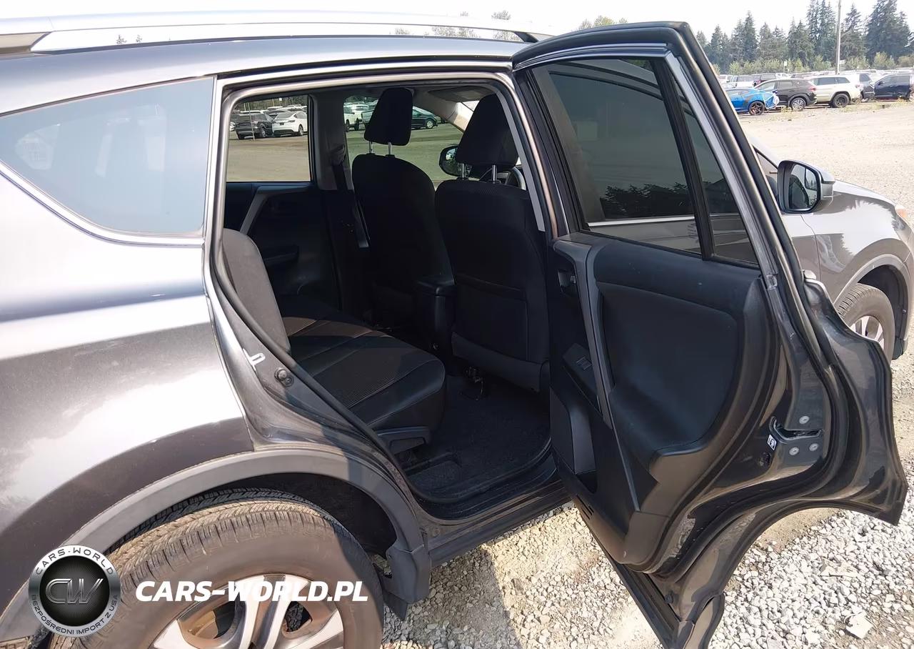 2017 Toyota Rav4 Le VIN:2T3BFREV2HW573912 - 8