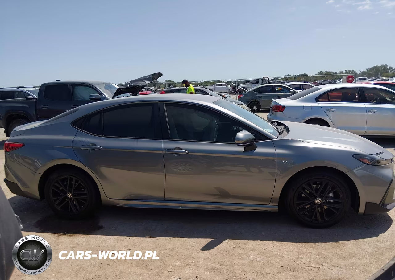2026 Toyota Camry Se VIN:4T1DAACK4TU337068 - 13