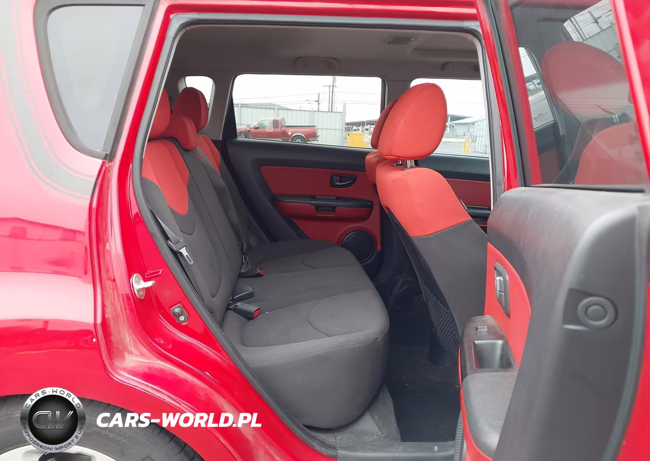 2011 Kia Soul Sport VIN:KNDJT2A27B7211777 - 8