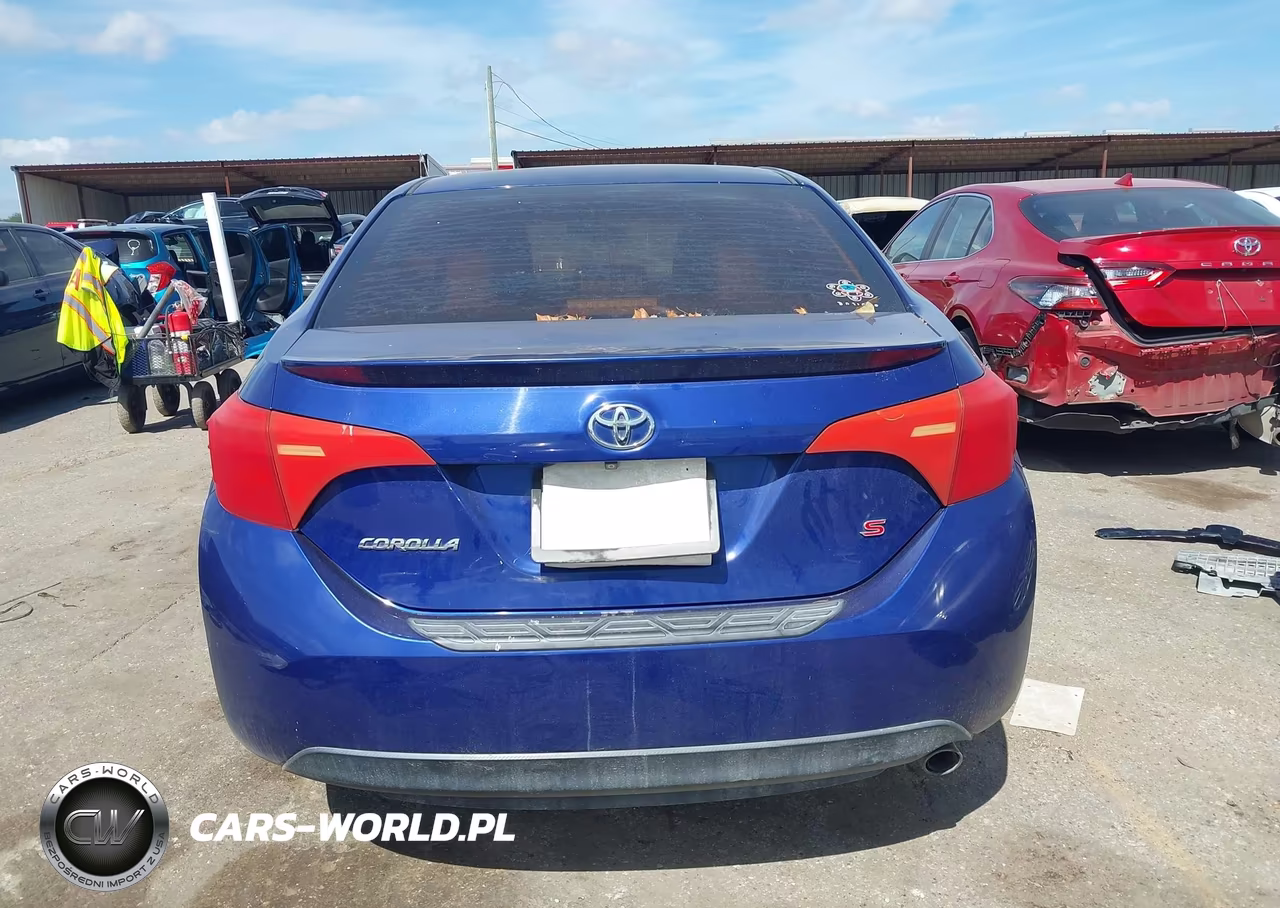 2015 Toyota Corolla S Plus VIN:2T1BURHE2FC321411 - 17