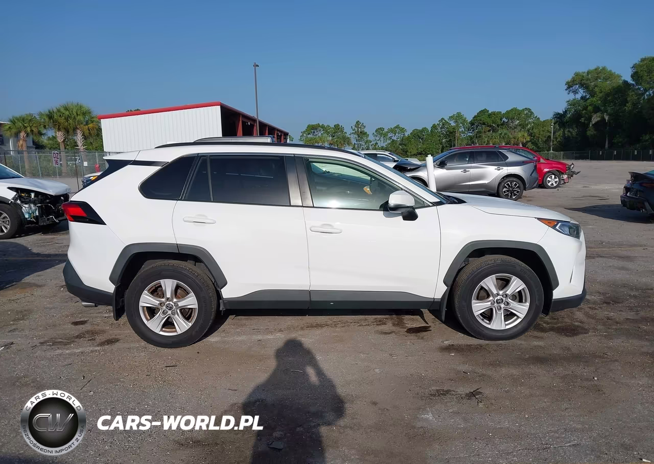 2019 Toyota Rav4 Xle VIN:JTMP1RFV0KD042716 - 14