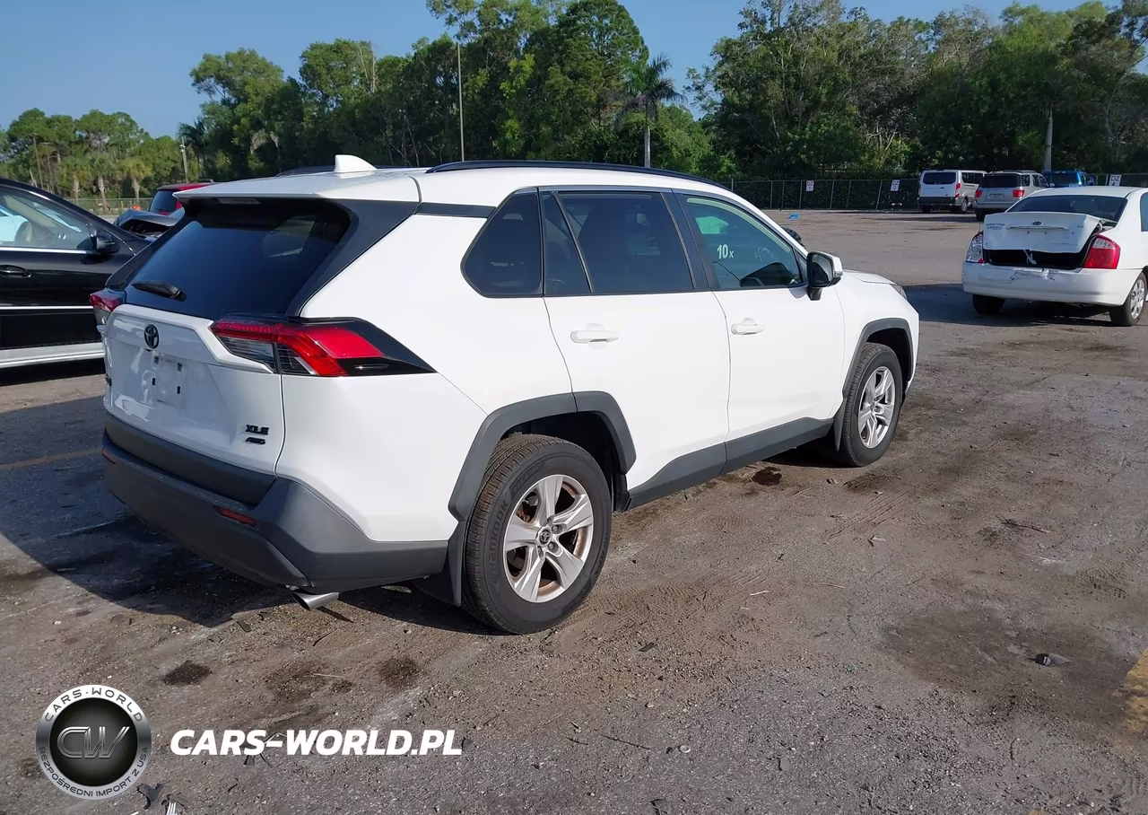 2019 Toyota Rav4 Xle VIN:JTMP1RFV0KD042716 - 4