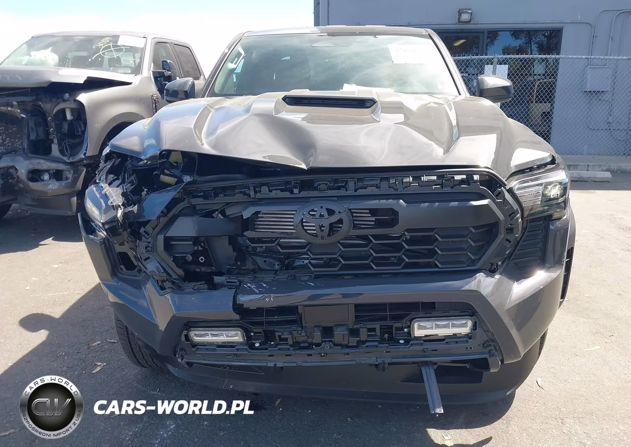 2025 Toyota Tacoma Trd Sport VIN:3TMLB5JN2SM193329 - 13