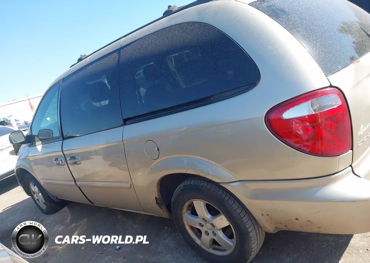 2005 Dodge Grand Caravan Sxt VIN:2D4GP44L05R328315 - 15